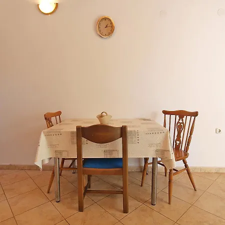 Mate 909 Apartmán Fažana